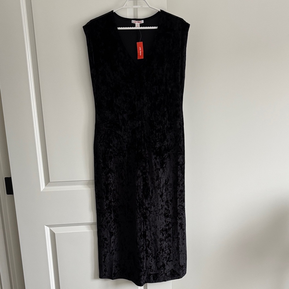 Chic Black Velvet Midi Dress